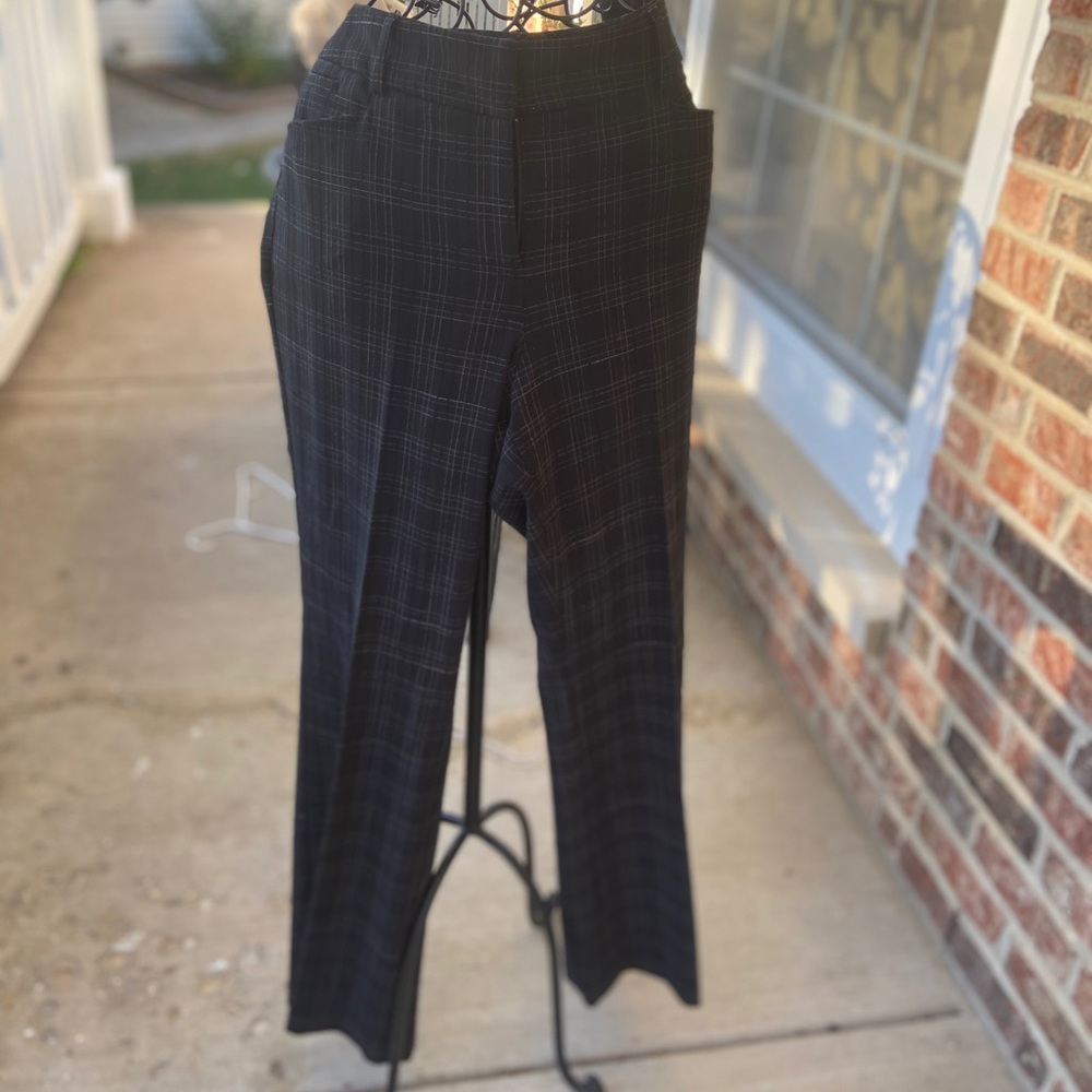 PLAID BLACK AND WHITE TROUSERS
